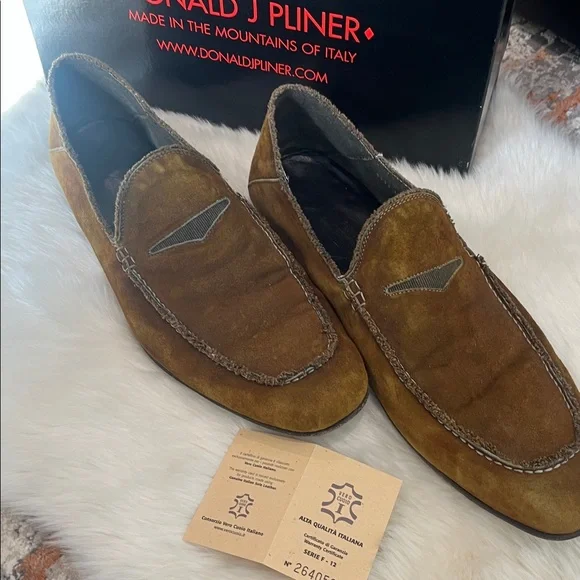 Donald J. Pliner Men's Tan Suede Loafers - Picture 5 of 10